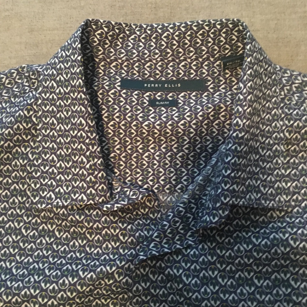 Men’s long sleeve slim fit shirt